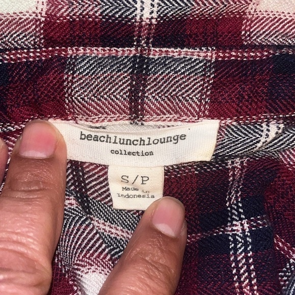 Beach Lunch Lounge Flannel
Shirt Women Size S/P Plaid Collared Button Up - Picture 6 of 7